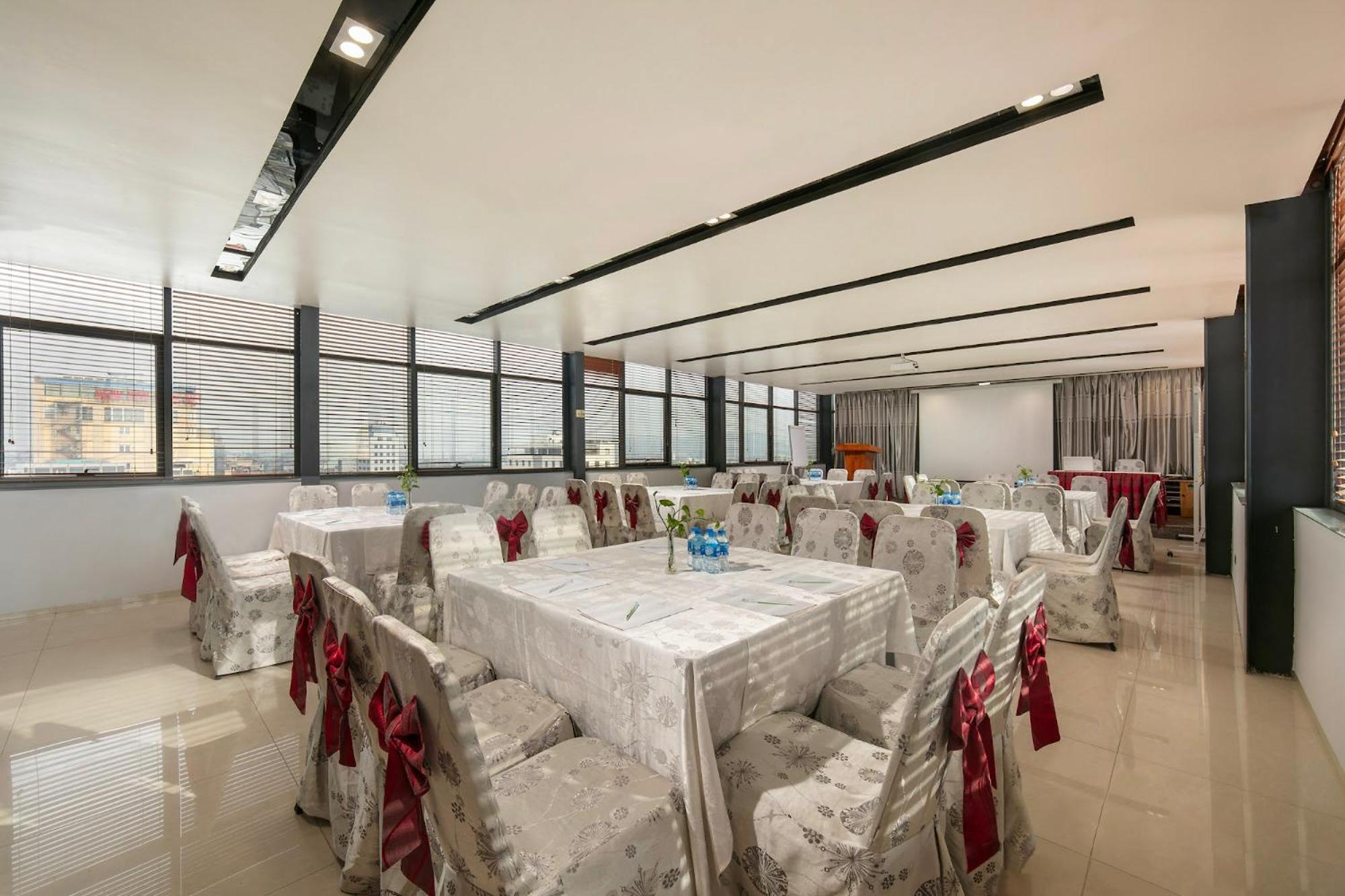 Parkside Sunline Hotel Ханой Экстерьер фото