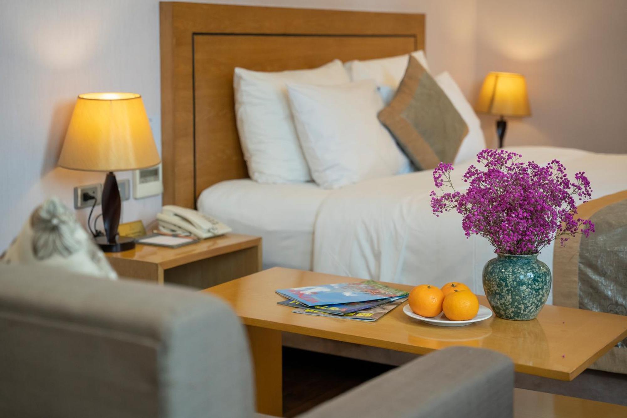 Parkside Sunline Hotel Ханой Экстерьер фото